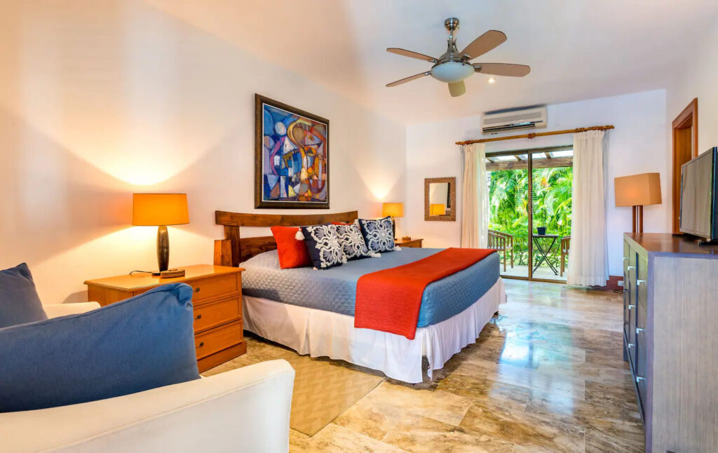 Villa Imperial - La Barranca 47 - Second Master With King Bed